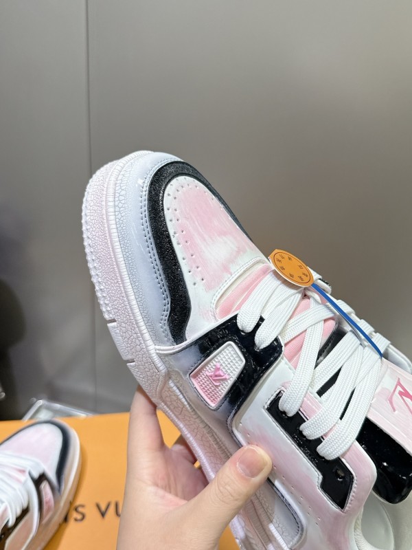 Louis Vuitton Trainer Basketball Series Cracked Ice Glue Process Sneakers - LY00490