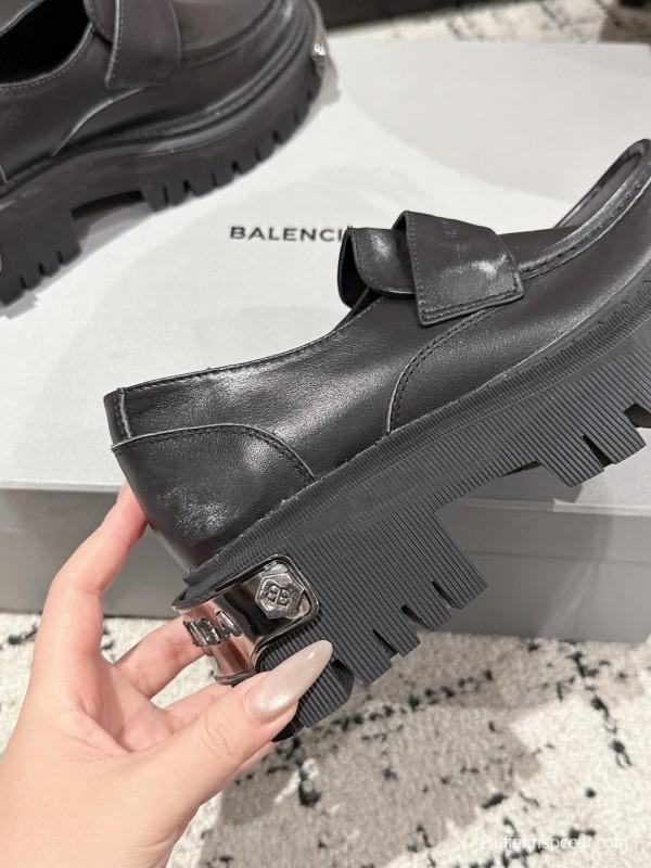 Balenciaga 2025 SS Loafers with Retro Design and Lightweight TPU Sole - KFY00320