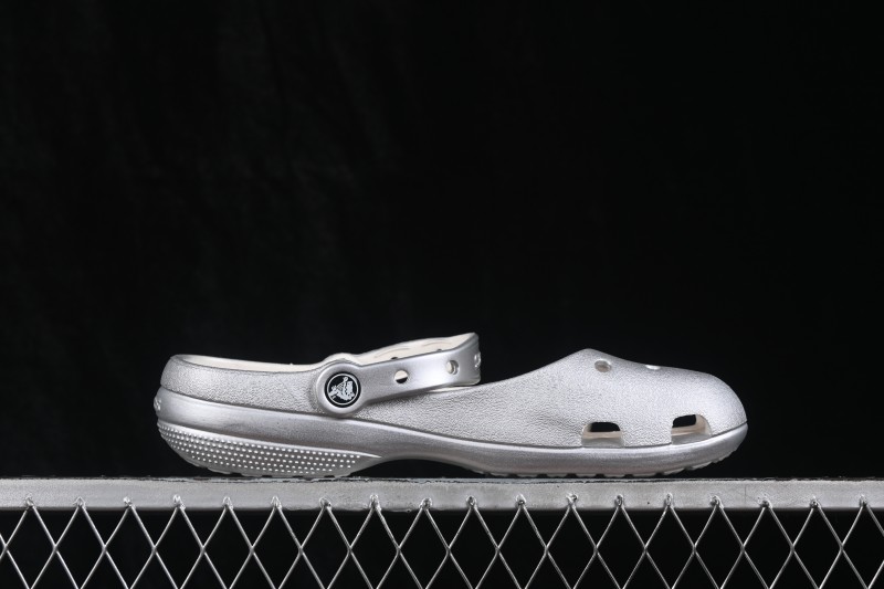 Crocs Classic Two-Strap Summer Clog Sandals for Outdoor Beach Wear - Crocs