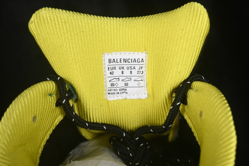 Balenciaga Triple S 2 Retro Running Shoes with Layered Sole Design - WTRS24497