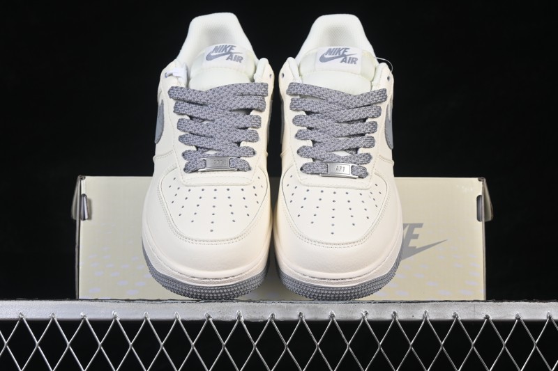 Nike Air Force 1 '07 Low Lifestyle Sneakers with Classic Leather Upper and Cushioned Midsole - SM6668-121