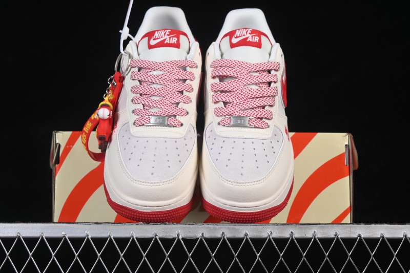 Nike Air Force 1 07 Low Classic Basketball Sneakers for Casual Wear - HT5088-626