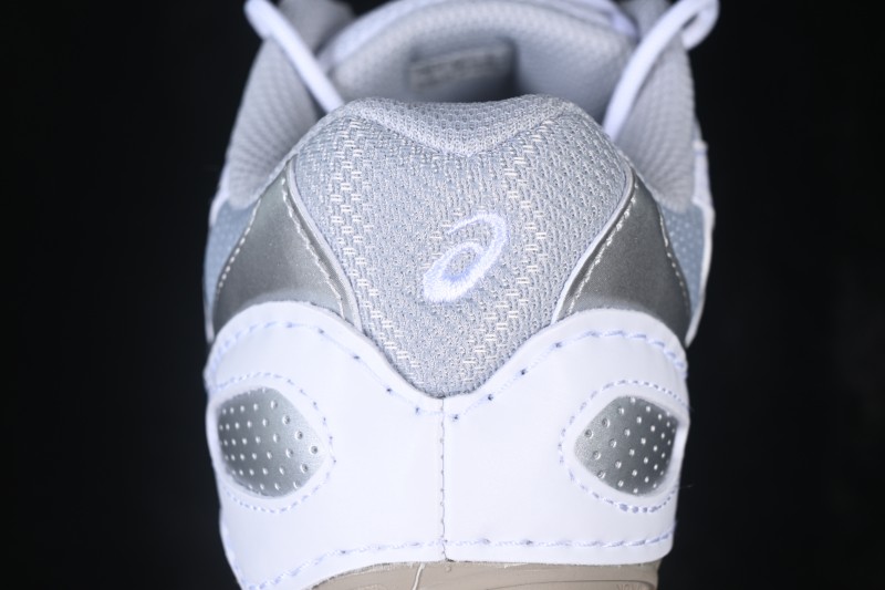 Asics Hypersync Retro Sneakers with Breathable Lightweight Thin Sole - 1203A879-101