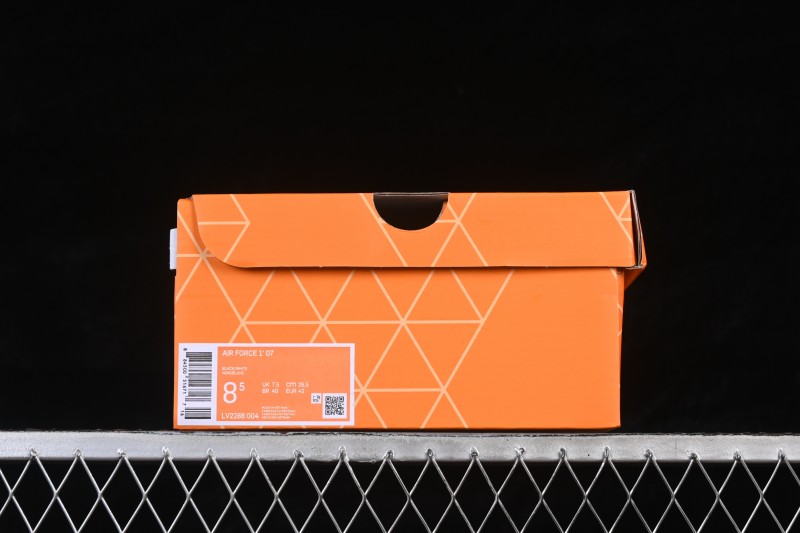 Nike Air Force 1 '07 Low Unisex Basketball Shoes with Classic Leather Upper - LV2288-004