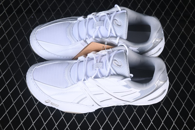 Asics Hypersync Retro Sneakers with Breathable Lightweight Thin Sole - 1203A879-101