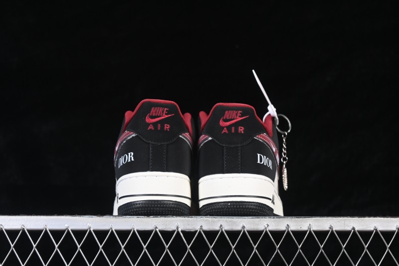 Nike Air Force 1 '07 Low Black and Red Two-Tone Casual Sneakers with Full-Length Air Cushion - SY1388-029