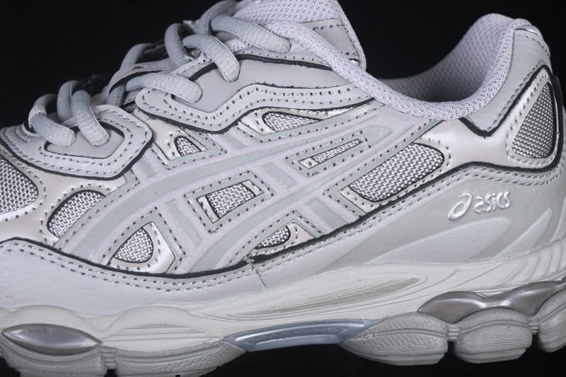 Asics Gel-NYC Retro Running Shoes with Breathable Mesh and Gel Cushioning - 1203A280-021