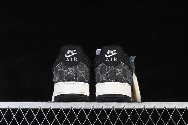 Nike Air Force 1 '07 Low Classic Basketball Shoes in Black and White - MM3399-810