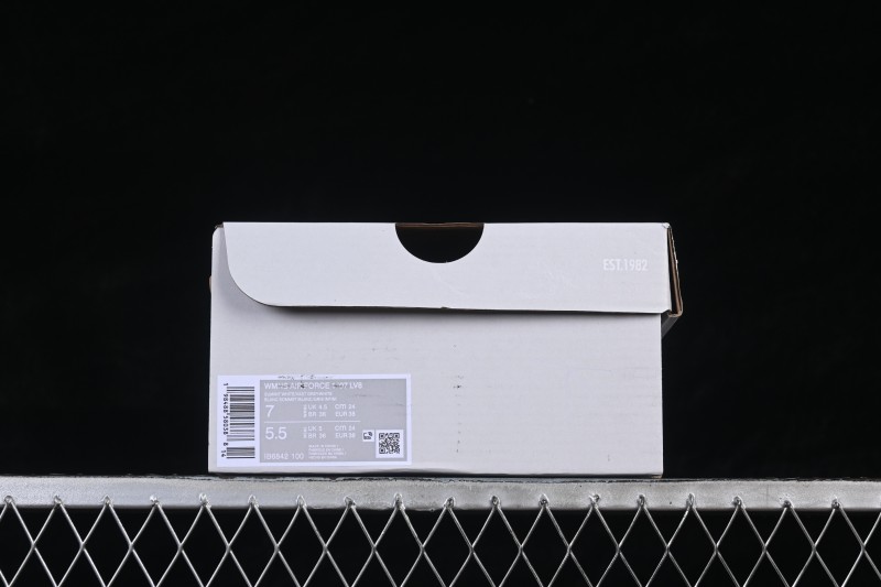 Nike Air Force 1 '07 Low Casual Sneakers with Classic Leather Upper - IB6842-100