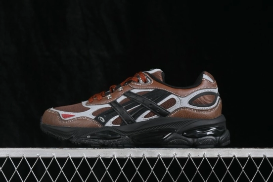 Asics Gel-NYC 2.0 Retro Running Shoes with Breathable Mesh and Suede Upper - 1203A896-200