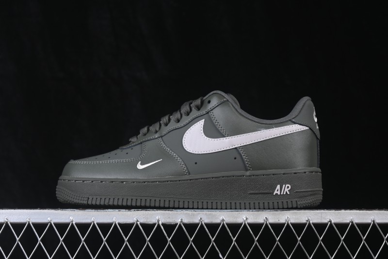 Nike Air Force 1 '07 Low Low-Top Casual Sneakers with Full-Length Air Cushion - IV5732-001