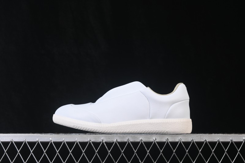 Maison Margiela Replica Calfskin Retro Low-Top Sneakers - S58WS0180